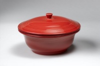 Fiesta Scarlet Covered Casserole 70 oz