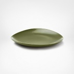 Borrowing from nature, this Pebblestone salad plate is metaphorically contoured and highly glossed in straightforward colors. The silhouette, a DVF signature, makes tables shine. Create interesting contrasts or pair with perfect matches.