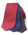 A classic silk tie adorned in an allover link print.