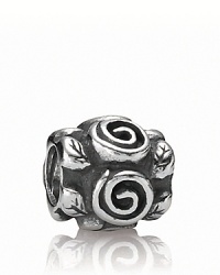 Ornate detailing defines this sterling silver rose leaf charm from PANDORA.