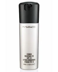 A super-hydrating formula with superlative protection from the sun and environmental aggressions. Starts with broad spectrum UVA/UVB protection of SPF 15 that goes on sheer. Mega-moisturizing, rich, lightweight and fast-absorbing. Keeps skin plump and soft. Excellent prep for makeup. Releases moisture and emollients onto the skin continually, all day. With the benefits of nutrient-enhanced spring water, it's an instant spritz of moisture with the benefits of protection.