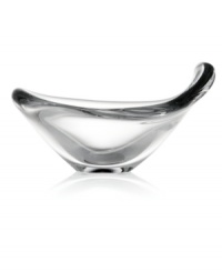 Easy elegance. Nambe's Smooth bowl curves and flows in sumptuous clear crystal, serving as artful accent and candy dish for the modern home.