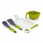 Containing six essential items for every kitchen, this set is presented in a stylish gift box, ideal for your first kitchen.