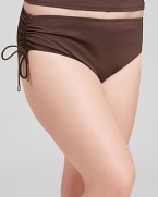 This hipter bottom from MICHAEL Michael Kors Plus combines full coverage with a flattering and fashion-forward fit.