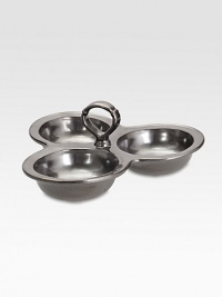 A trio of gleaming ceramic bowls united by a ring-shaped handle that makes transporting treats a breeze.Stoneware ceramicDishwasher safe9.5 X 4.5 X 4Imported