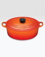 Crafted from heavy stoneware, Le Creuset cookware is the ultimate ingredient for chefs and home cooks worldwide. With its recessed-edge lid, this enameled cast iron oven masters slow cooking, evenly distributing and retaining heat.