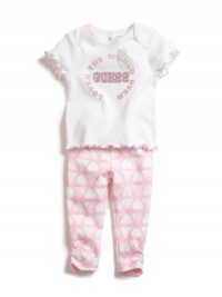 GUESS Tee Shirt & Pants Set with Hat, WHITE (6/9M)