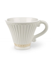 Lenox has been an American tradition for more than a century, combining superior craftsmanship with understated sophistication. The oversized Butler's Pantry dinnerware and dishes collection adds a vintage touch to your formal gatherings, in durable embossed white china with a dressy high sheen.