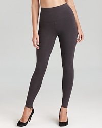 The must-have, go-to look for every woman, Lyssé Leggings blend seamlessly into everyday styles. A wide, four-way stretch waistband flattens the tummy for a flattering silhouette.