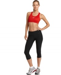 Nike's Legend capris feature a wide waistband and a contoured fit to give you plenty of coverage any way you bend or stretch!