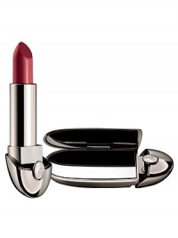 Rouge G de Guerlain Le Brillant invents chic shine. With the original creamy texture of its predecessor, Rouge G Le Brillant adds a lighter, shinier finish for exceptional long-lasting sheen. Ideal shine that claims its place as your best ally in all situations. 