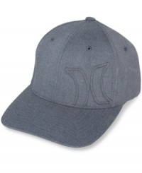 Add style to your look with this classic Hurley logo cap.