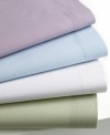 Dream peacefully night after night in the casual comfort of Style&co. with these solid pillowcases, boasting 200-thread count cotton and a variety of fresh hues so you can mix and match with any Style&co. bed.