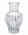 Classic milk-jug shaping with a vertical wedge-cut design, give this 10 lead crystal vase a contemporary appeal.