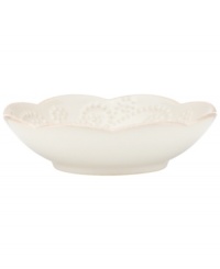 With fanciful beading and feminine edges, the dip bowls from the Lenox French Perle dinnerware collection have an irresistibly old-fashioned sensibility. Hard-wearing stoneware is dishwasher safe and, in a soft white hue with antiqued trim, a graceful addition to any meal.