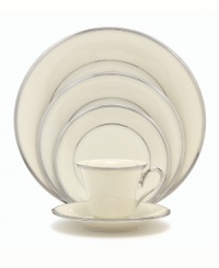 For nearly 150 years, Lenox has been renowned throughout the world as a premier designer and manufacturer of fine china. The Solitaire dinner plates express timeless refinement in the simplicity of translucent ivory bone china banded in polished platinum.