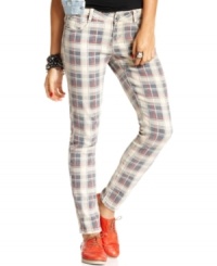 Plaid-print pumps major personality into these skinny leg pants from Material Girl. For a look that's totally signature, rock the pants with a pair of trend-right flats.