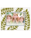 Silhouetted ferns unfurl in green across this softly frosted crystal picture frame, bringing a fresh hint of the outdoors in. Its clean rectangular shape is etched for earthy allure no matter what's pictured.