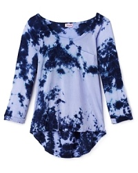 A rich tie-dyed pattern and slouchy silhouette gives this groovy tunic a decidedly retro appeal.