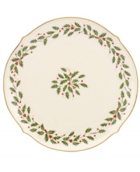 Perfect for entertaining, this round platter is trimmed with gold and a holly motif to match the beloved Lenox Holiday dinnerware collection.