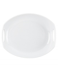 Feature modern elegance on your menu with the Classic Fjord platter from Dansk dinnerware. Dishes in this set feature glossy white porcelain with a fluid, sloping edge that prevents spills and keeps tables looking totally fresh.