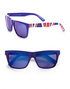 A design of true jubilation, this patriotic style features a classic frame in lightweight acetate. Available in blue with blue sky mirror lens. Logo accented Union Jack printed temples100% UV protectionMade in Italy 