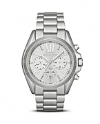 Designed with maximum versatility and polished, classic style in mind this stainless steel timepiece from MICHAEL Michael Kors adds a timeless touch of silver.