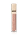 A sheer delight to wear: Guerlain KissKiss Gloss is a maxi shine version of Guerlain's plumping KissKiss lipstick. Enjoy comfortable, moisturized lips with high gloss, plumped volume and lasting hold.