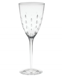 Refresh your formal table with the stylized petal cuts and refined whimsy of Modern Love stemware by Monique Lhuillier for Royal Doulton. This crystal wine glass combines a sleek bell shape and simple stem with convenient dishwasher-safe durability.