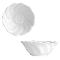 The Louvre dinnerware collection takes its design inspiration from architectural motifs that adorn the exterior of the Louvre museum. Casual or formal, this collection offers great practicality and adapts to every occasion. Oven and dishwasher safe, many of the bakeware pieces transition from oven to table.