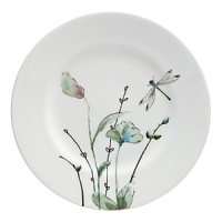 Muted shades of blues and greens with touches of platinum show nature at its finest. Elegant and unique, this fine bone china makes fine dining occasions even more spectacular.