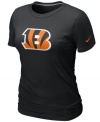 Team player. Show support for your favorite football team in this Cincinatti Bengals NFL t-shirt from Nike.