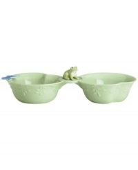 Two bowls embossed with vines and accompanied by Butterfly Meadow wildlife make this lily-pad-green condiment server a whimsical addition to the beloved Lenox dinnerware collection.