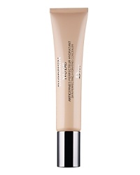 New Diorskin Nude Skin Perfecting Hydrating concealer provides the ultimate coverage to hide skin imperfections and create a flawless canvas. Smooth and velvety, this intensively moisturizing concealer has unique treatment properties that also help to minimize the appearance of dark circles and puffiness.