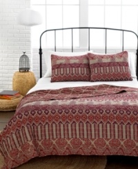 Influenced by the rich colors and patterns of its namesake, this Jaipur quilt boasts traditional Indian designs for an exotic new look in your room.