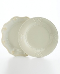 Lenox has been an American tradition for more than a century, combining superior craftsmanship with understated sophistication. The dinner plates from the oversized Butler's Pantry dinnerware and dishes collection add a vintage touch to your formal gatherings, in durable embossed white china with a dressy high sheen.