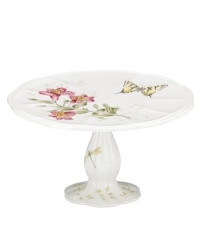 The sweet springtime motif of Butterfly Meadow dinnerware graces this small cake stand, an irresistible way to serve your favorite confections. With scalloped detail in white porcelain.