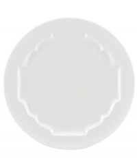 Lenox combines the versatility of whiteware with unique baroque shaping in the Regency Silhouette dinner plate, featuring glossy white porcelain for every day, any occasion.