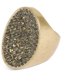 Kenneth Cole New York puts the accent on style in this ring. Crafted from gold-tone mixed metal, the ring features glass pave crystal accents for a stunning look. Size 7.