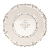 Inspired by the bustling bistros of Europe, Juliska's Colette collection bears the brand's signature scalloping and decorative flourishes. Chic, elegant plates to be enjoyed for a lifetime.