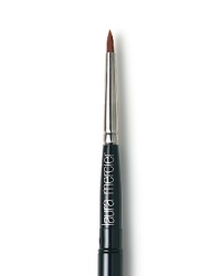 Laura Mercier Pointed Eye Liner Brush is a synthetic brush that tapers to a narrow point, allowing you to determine the width of eye liner by the pressure applied. Specially designed for precise application of wet Eye Liner.