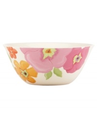 In an inspiring display of alluring watercolors, this serving bowl offers a bright, contemporary addition to your table. Mix and match across the Lenox Floral Fusion dinnerware collection for a stunning presentation.