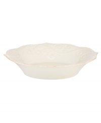 With fanciful beading and a feminine edge, this Lenox French Perle pasta bowl is a great addition to your white dinnerware and has an irresistibly old-fashioned sensibility. Hard-wearing stoneware is dishwasher safe and, in a soft white hue with antiqued trim, a graceful addition to any meal.