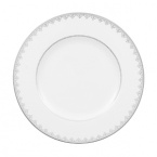 White Lace bone china is characterized by its diverse series of borders all rendered in precious platinum. The classic combination of platinum and white radiates on the table. A truly classic look.