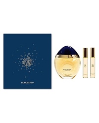 This Boucheron pour Femme deluxe set is inspired by the magical and precious world of the workshops of Place Vendôme.The feminine and elegant gift set features a 3 fl. oz. Eau de Parfum, and two 0.33 fl. oz. Eau de Parfum.