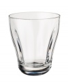 For every day, any occasion, the Farmhouse Touch water glass features a classic Villeroy & Boch drinkware design with a fluted feel and tapered silhouette in dishwasher-safe crystal.