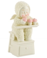 Let this Snowbabies figurine display your love for the sweeter things in life. Crafted of porcelain bisque from Department 56.