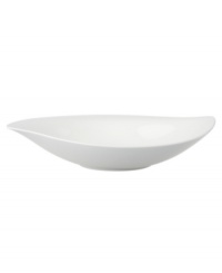 Fresh modern. Sheer white china in leaf form inspires naturally harmonious dining. A soft fluidity and radiant glaze give this collection of salad bowls quiet elegance and lasting appeal. From Villeroy & Boch's collection of serveware and serving dishes.