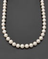 Add instant elegance to any outfit with this radiant white sea pearl (8-9.5 mm) and 14k gold necklace. Approximate length: 18 inches.