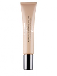 Nude skin perfecting hydrating concealer provides the ultimate coverage to hide skin imperfections and create a flawless canvas. Smooth and velvety, this intensively moisturizing concealer has unique treatment properties that also help to minimize the appearance of dark circles and puffiness. 0.33 oz. 